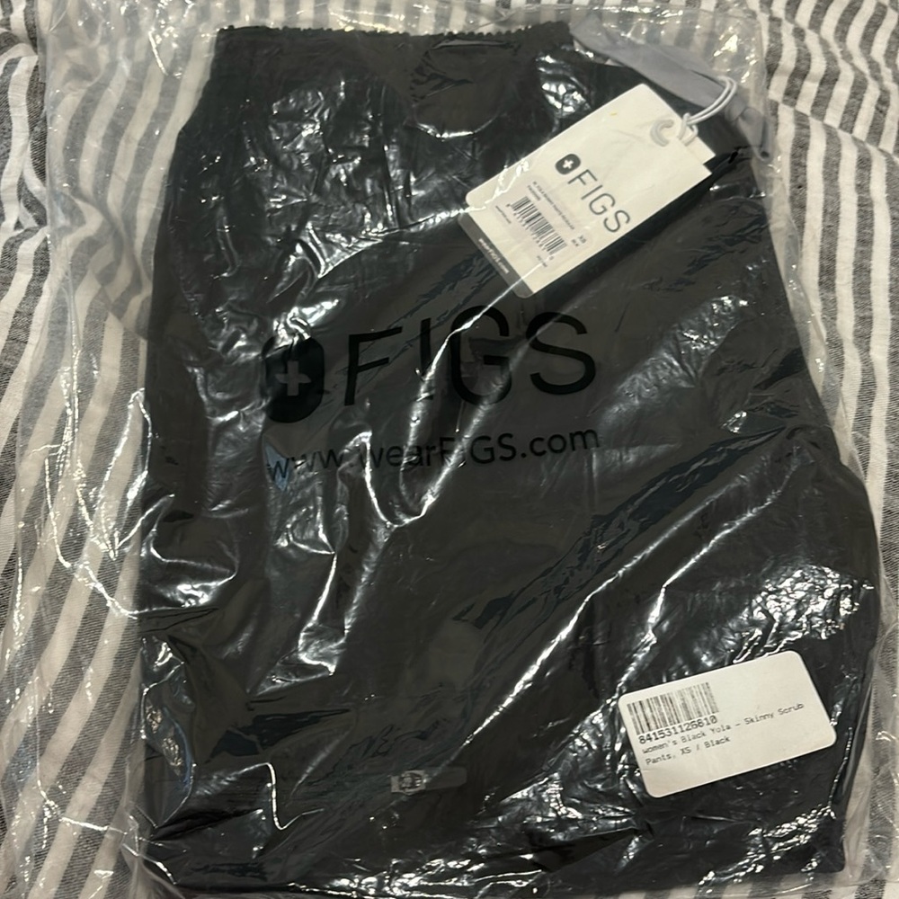 Figs xs black yola pants